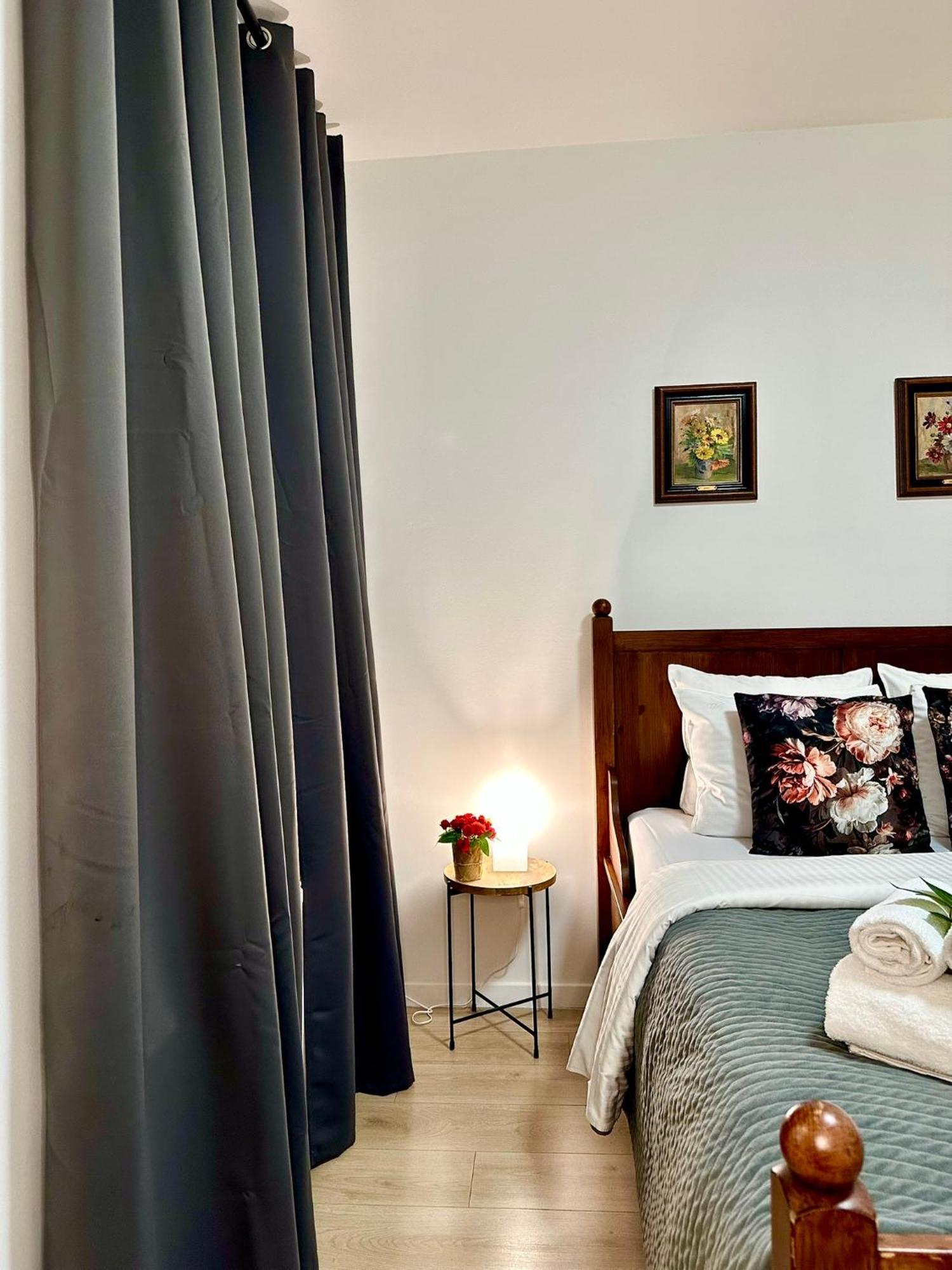 אנטוורפן Luxury Suites Centrum By Rikas Hotels מראה חיצוני תמונה