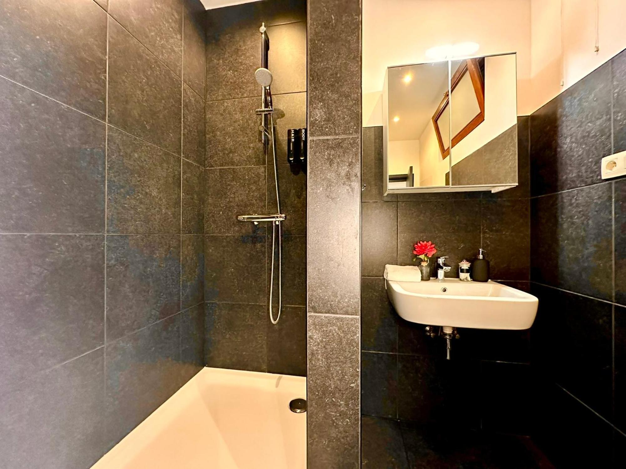 אנטוורפן Luxury Suites Centrum By Rikas Hotels מראה חיצוני תמונה